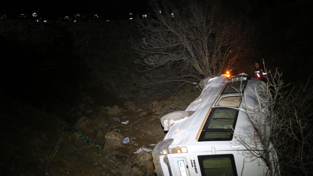 Malatya'da maden işçilerini taşıyan minibüs devrildi - 2026