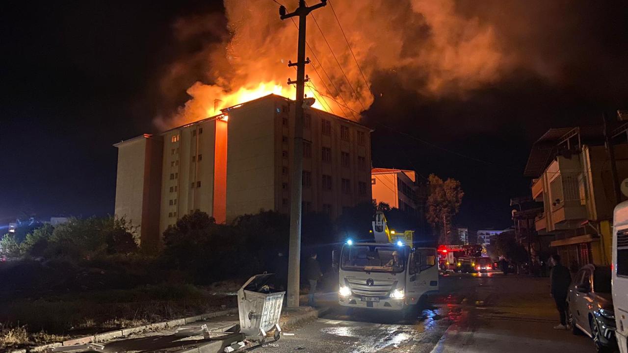 Aydın'da lise yurdunda çıkan yangının nedeni araştırılıyor, detaylar merak ediliyor