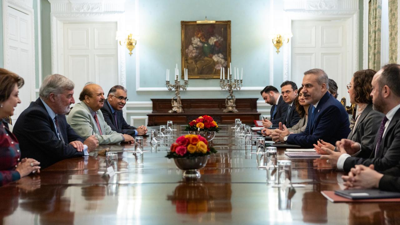 Bakan Fidan, İngiltere temaslarında iki ülke ilişkilerini güçlendirecek adımlar attı - 2026