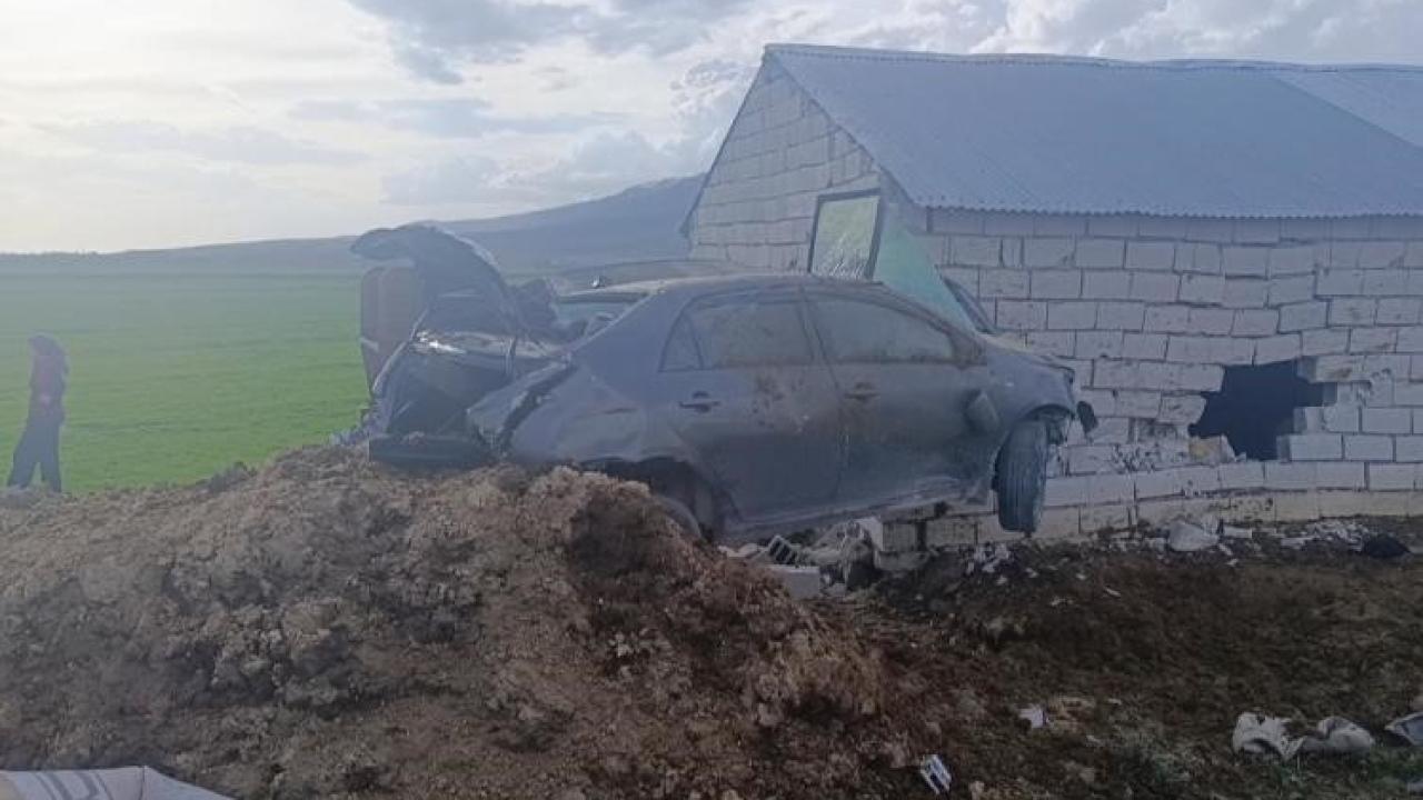 Kontrolden çıkan araç Van'da duvara çarptı - 2026