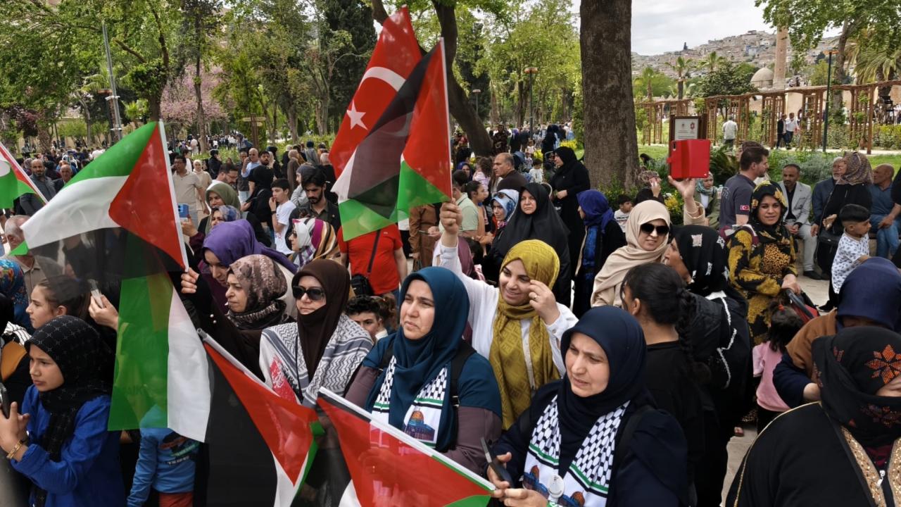 Küresel Sumud Filosu'na saldırı sonrası Türkiye'de 10 şehirde protestolar patlak verdi - 2026