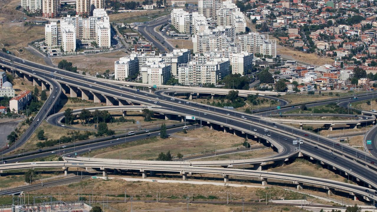 KGM, İzmir Çevre Yolu ile ilgili yanlış bilgilendirmeleri düzeltti - 2026