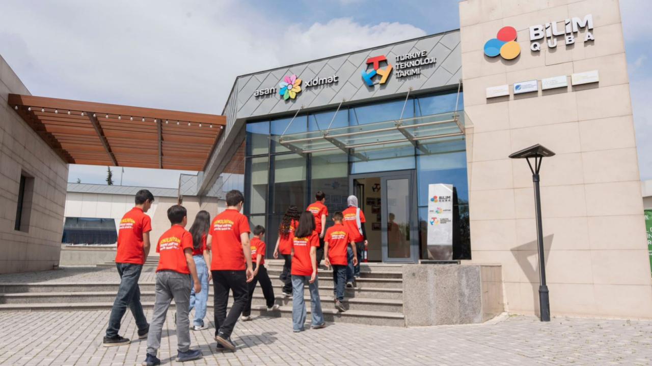 T3 Vakfı, Guba'daki bilim merkezinin 1. yaşını kutladı - 2026