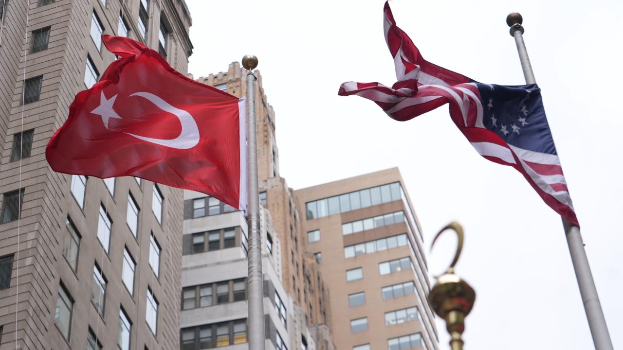 New York'ta 43. Türk Günü Yürüyüşü için bayrak çekme töreni yapıldı - 2026