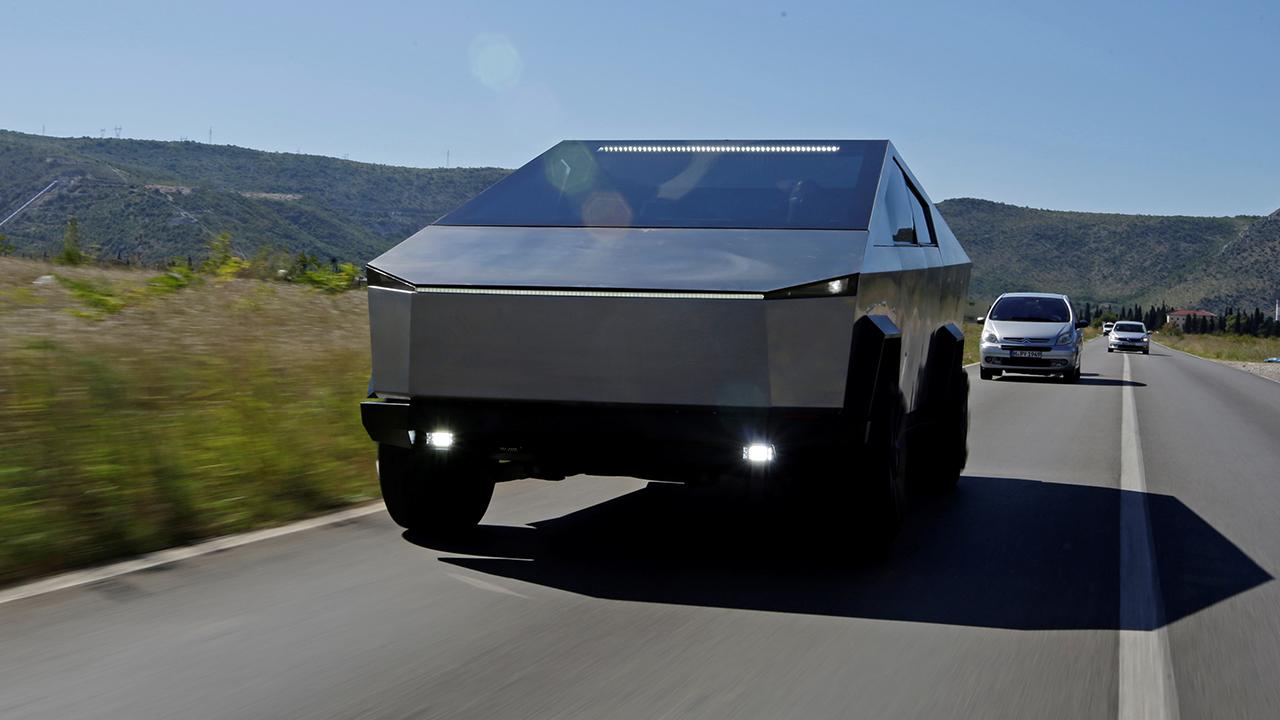 Cybertruck denemesi gölde sona erdi - 2026