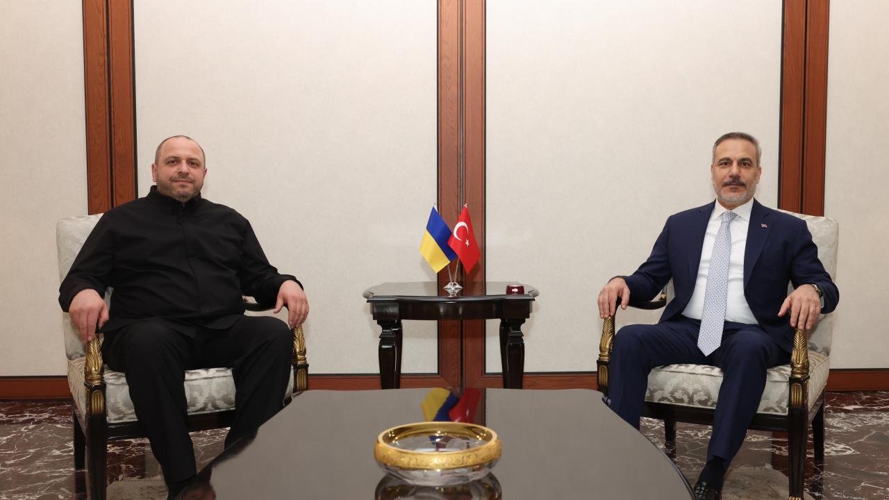 Bakan Fidan, Ukrayna ile savunma iş birliğini güçlendirmek adına Umerov ile bir araya geldi - 2026