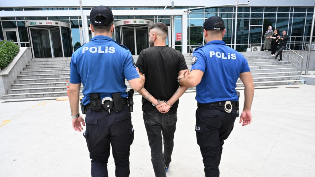 Kırmızı bültenle aranan zanlı Mersin'de ele geçirildi - 2026