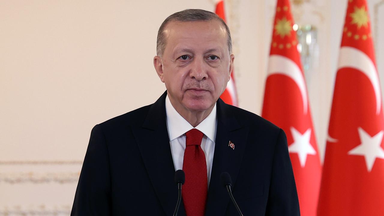 Cumhurbaşkanı Erdoğan, Aziz Yıldırım'ı tebrik etti - 2026