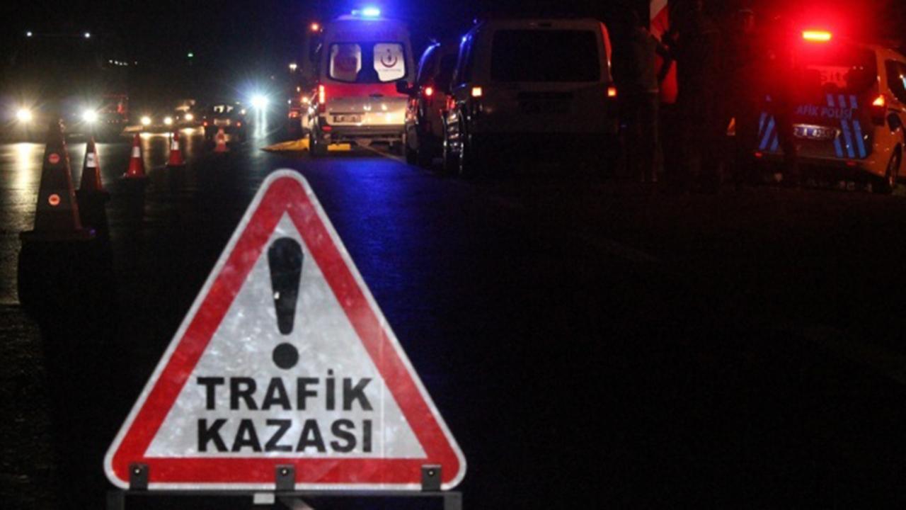 Ehliyetsiz ve alkollü sürücü polis aracına çarptı - 2026