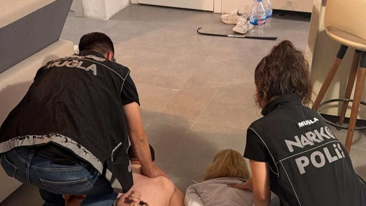 Interpol'un Kırmızı Bültenle Aradığı Zanlı İzmir'de Yakalandı - 2026